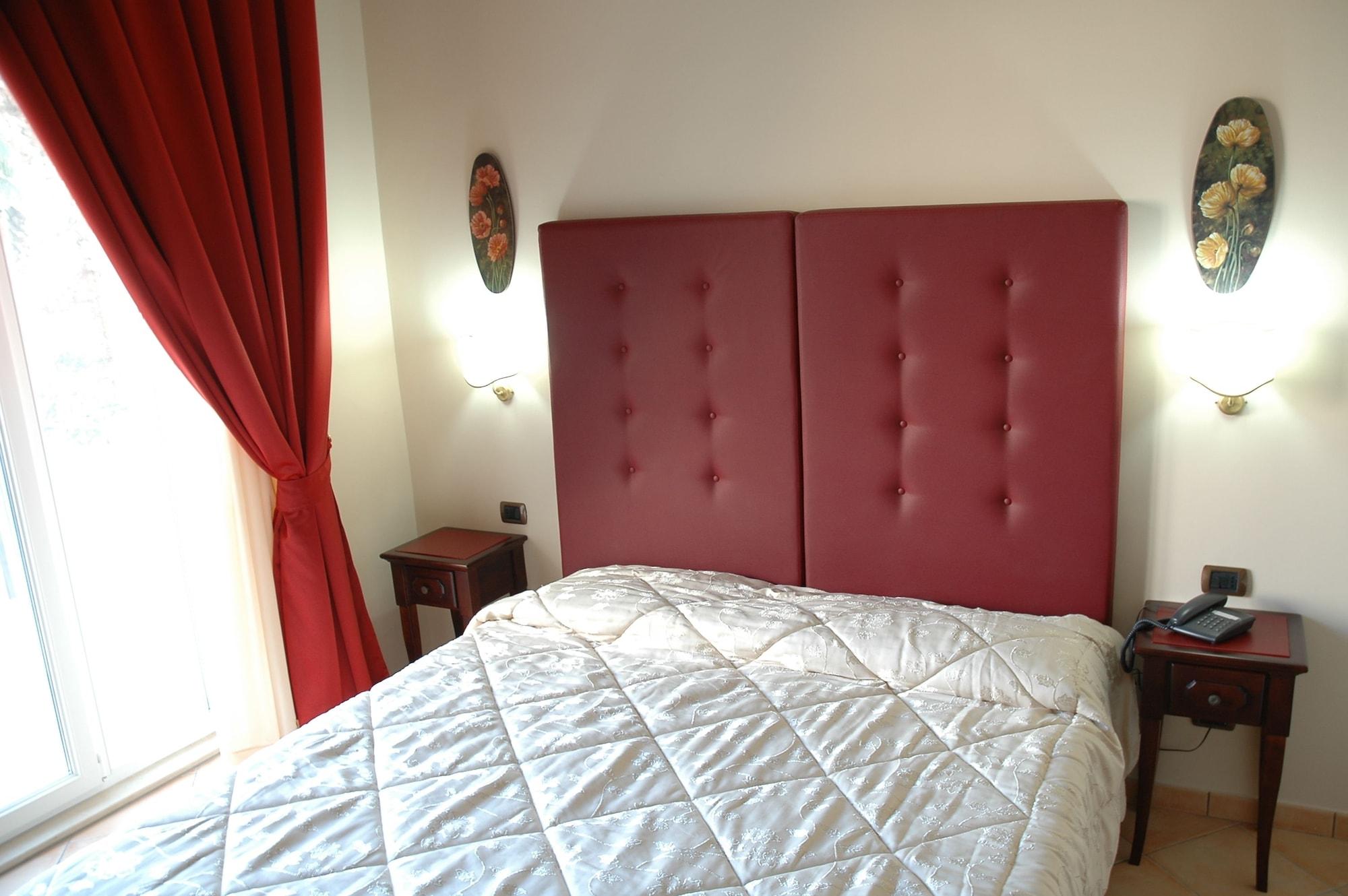 Charme Hotel Villa Principe Fitalia Фануза Екстериор снимка