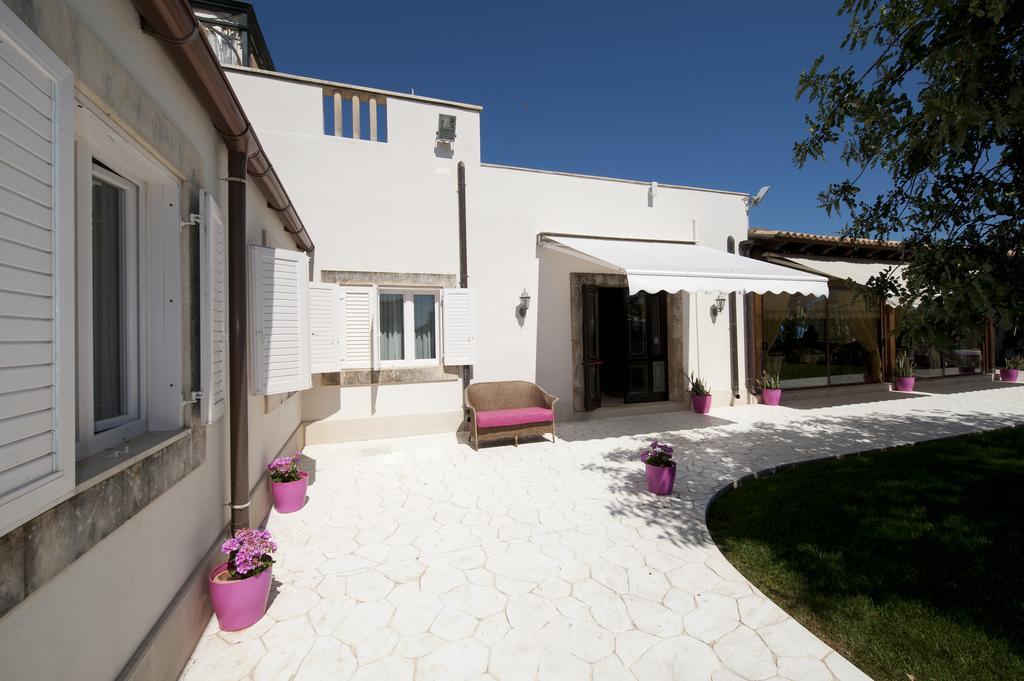 Charme Hotel Villa Principe Fitalia Фануза Екстериор снимка