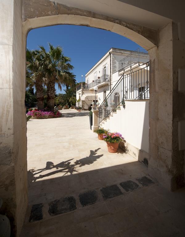 Charme Hotel Villa Principe Fitalia Фануза Екстериор снимка