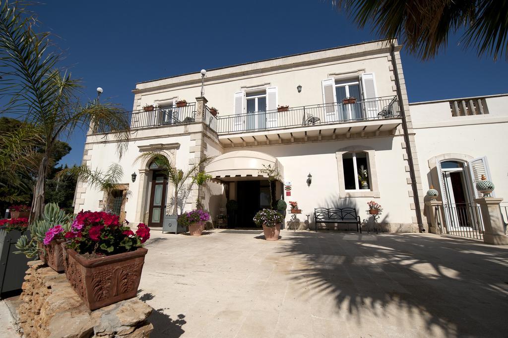 Charme Hotel Villa Principe Fitalia Фануза Екстериор снимка