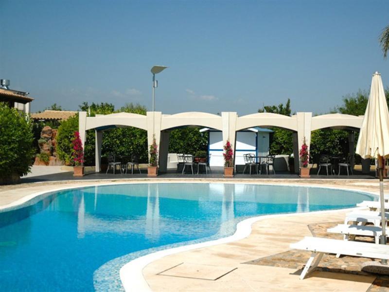 Charme Hotel Villa Principe Fitalia Фануза Екстериор снимка