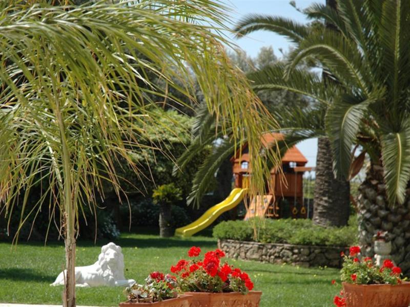 Charme Hotel Villa Principe Fitalia Фануза Екстериор снимка